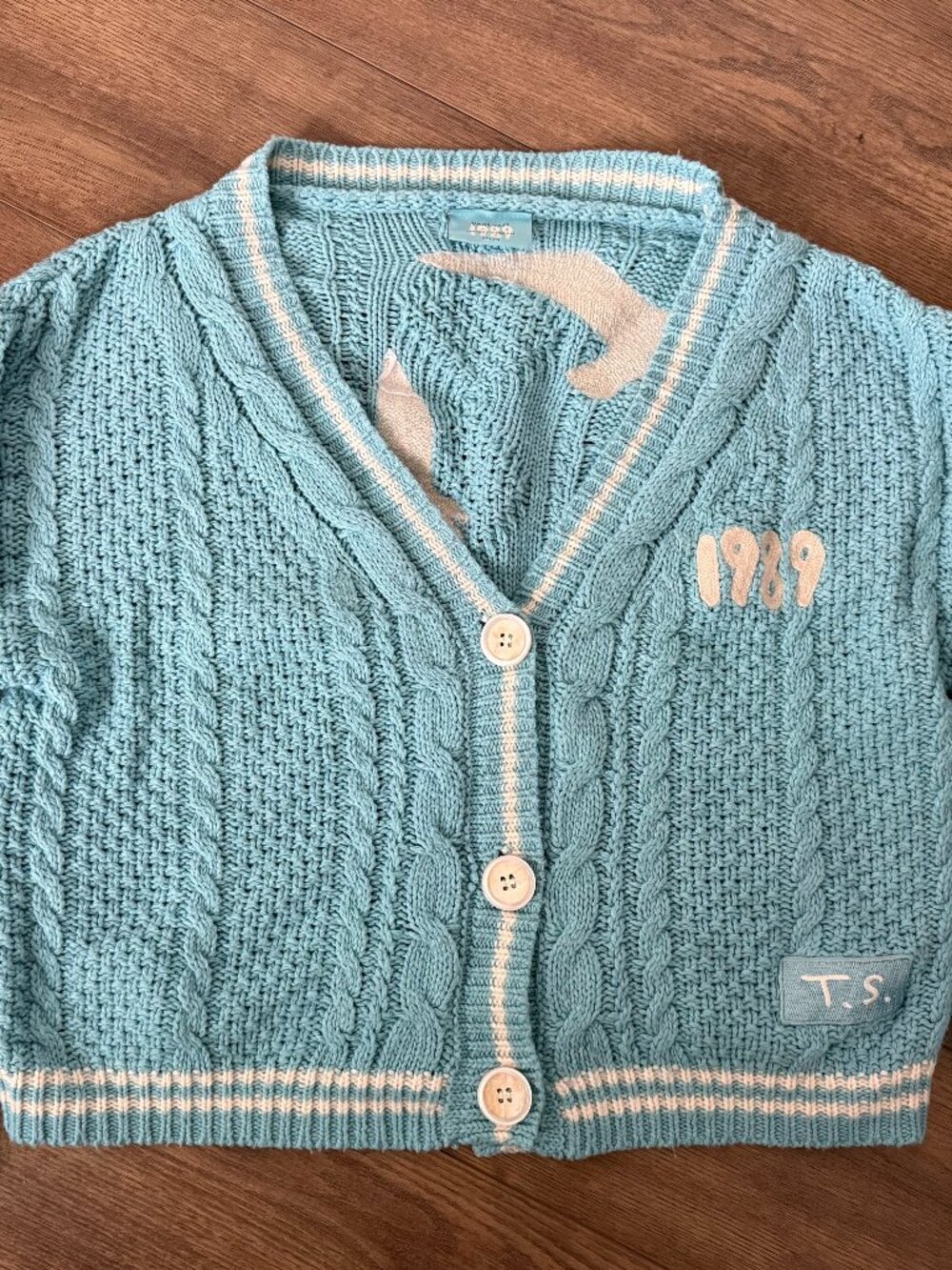 Taylor Swift 1989 TV Cardigan Authentic First Print Pristine Seagull